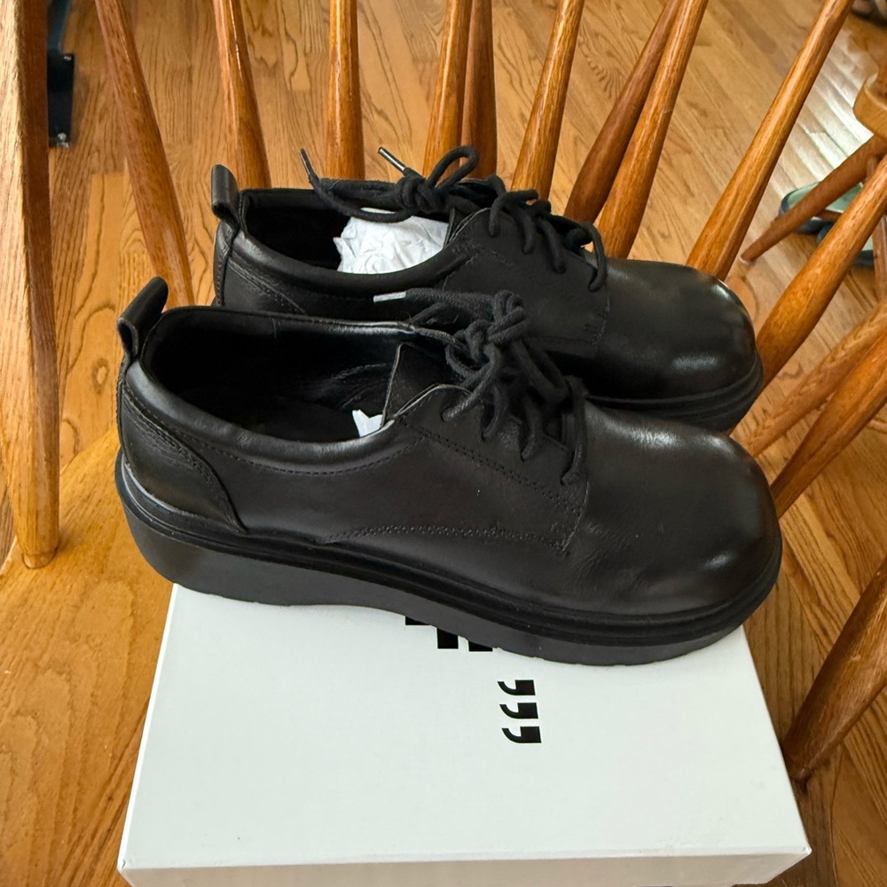 UNIF Fax Shoe - Picture 3 of 7